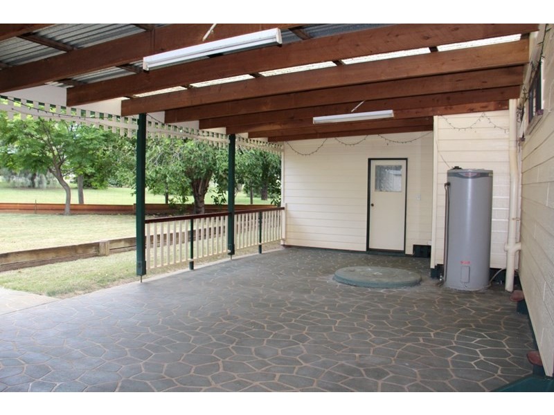 5 Gowrie Mountain School Road, Kingsthorpe QLD 4400