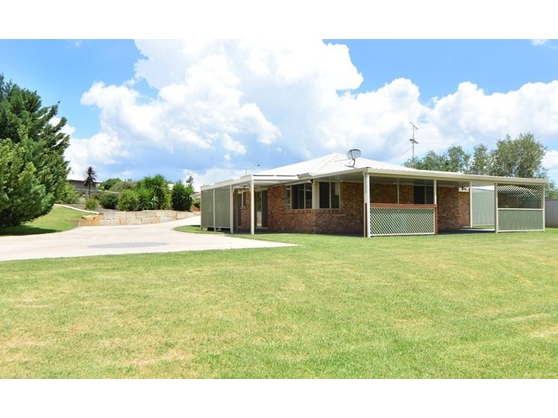 11 Windorah Close, Glenvale QLD 4350