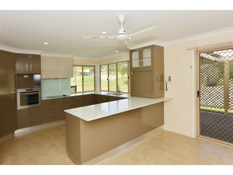 11 Windorah Close, Glenvale QLD 4350