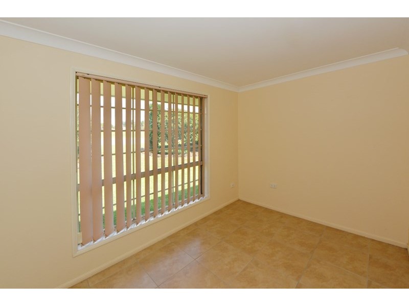 11 Windorah Close, Glenvale QLD 4350