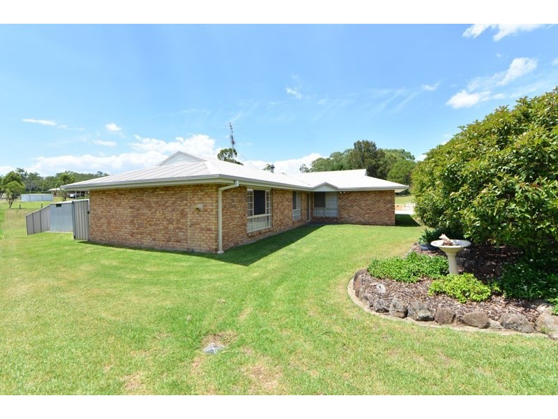 11 Windorah Close, Glenvale QLD 4350