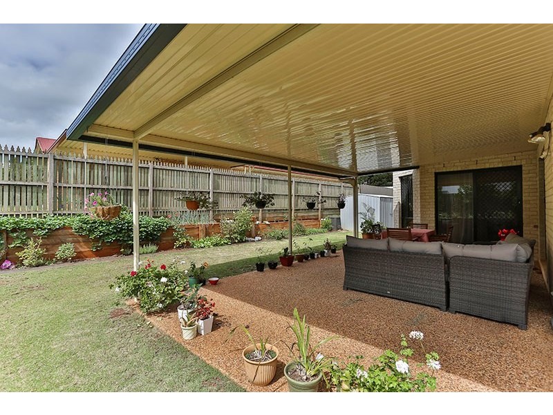 8 Saba Court, Middle Ridge QLD 4350