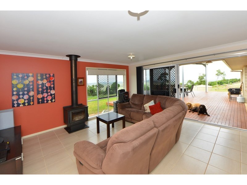 21 Hilltop Drive, Gowrie Junction QLD 4352