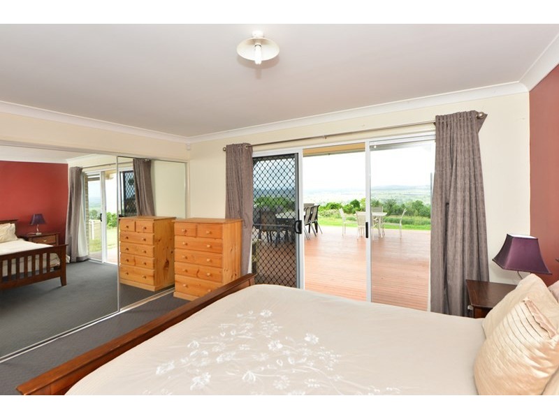 21 Hilltop Drive, Gowrie Junction QLD 4352