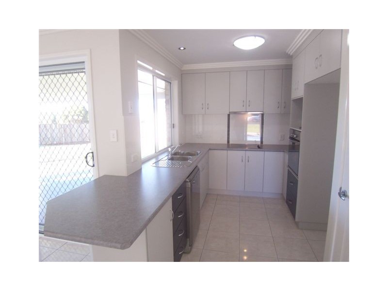 4 Bunkers Hill School Road, Westbrook QLD 4350