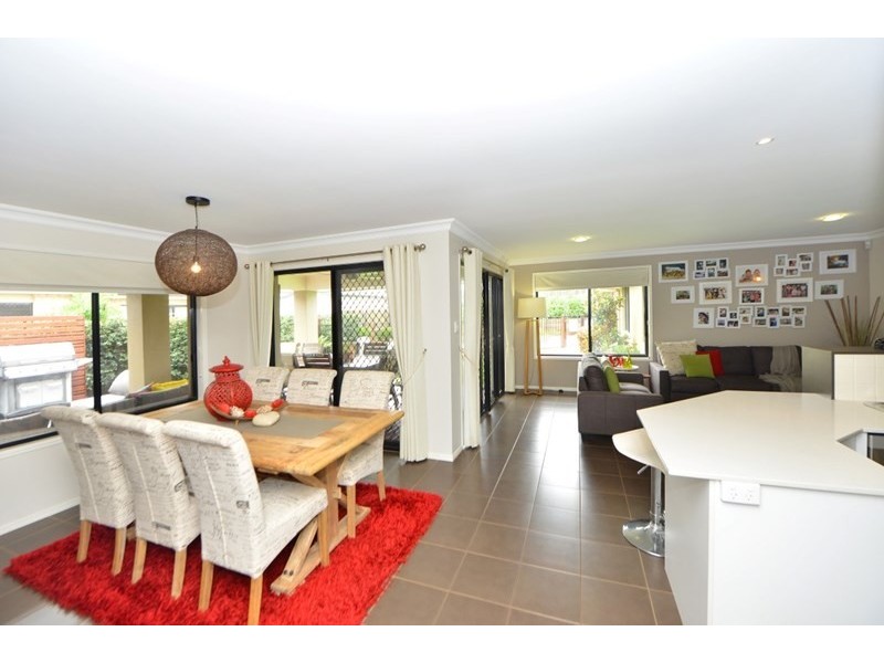 6 Beardsworth Court, Middle Ridge QLD 4350