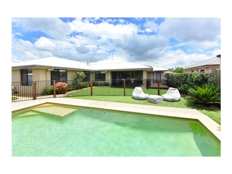 6 Beardsworth Court, Middle Ridge QLD 4350
