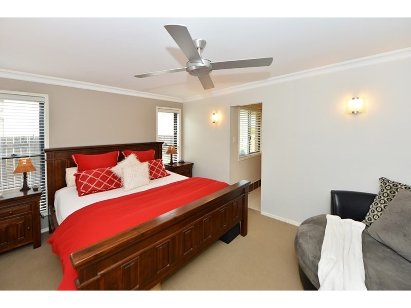 6 Beardsworth Court, Middle Ridge QLD 4350