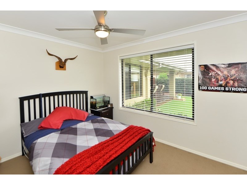 6 Beardsworth Court, Middle Ridge QLD 4350