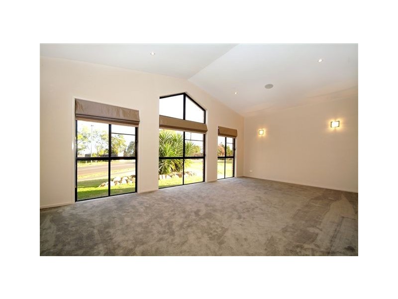 34 Fadden Crescent, Middle Ridge QLD 4350