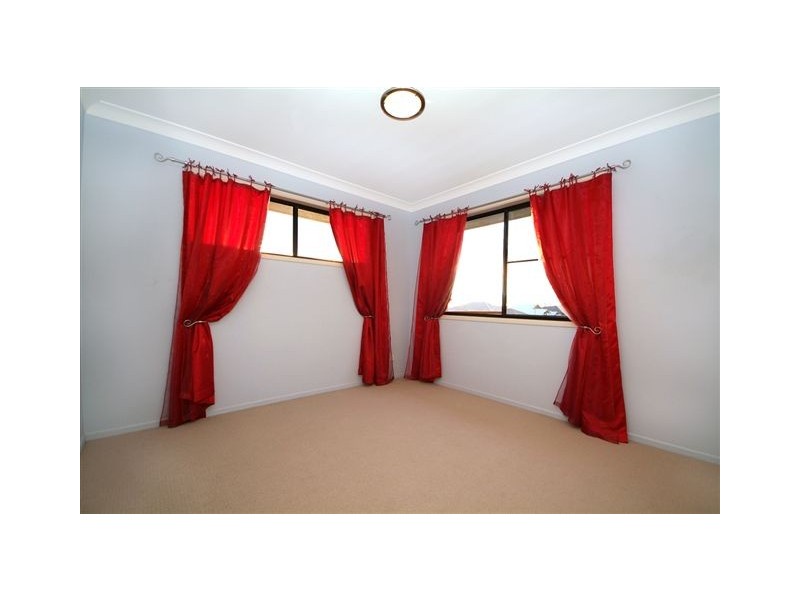 34 Fadden Crescent, Middle Ridge QLD 4350