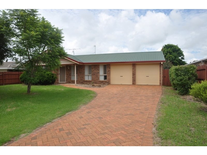 16 Carmen Street, Kearneys Spring QLD 4350