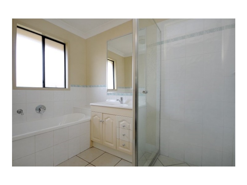 6 Kurrajong Court, Meringandan West QLD 4352