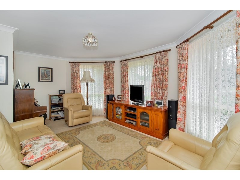 10 Sinclair Street, Wyreema QLD 4352