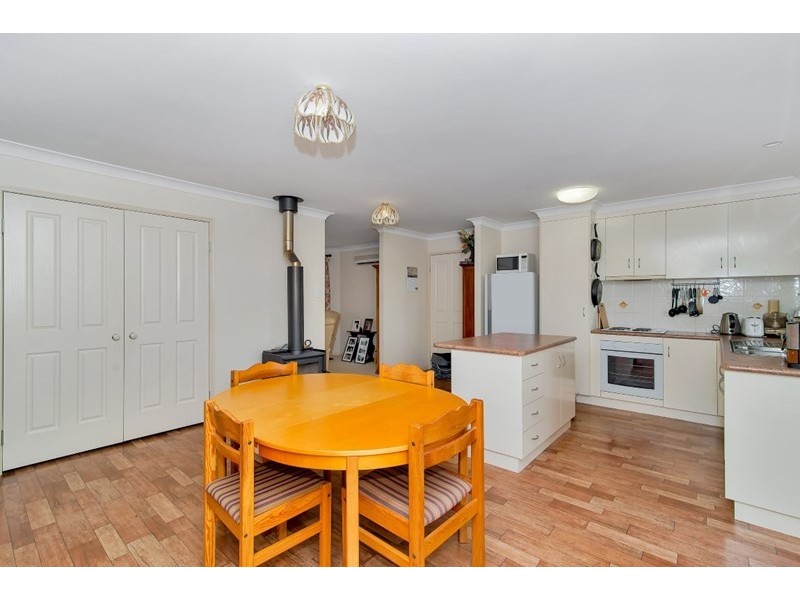 10 Sinclair Street, Wyreema QLD 4352