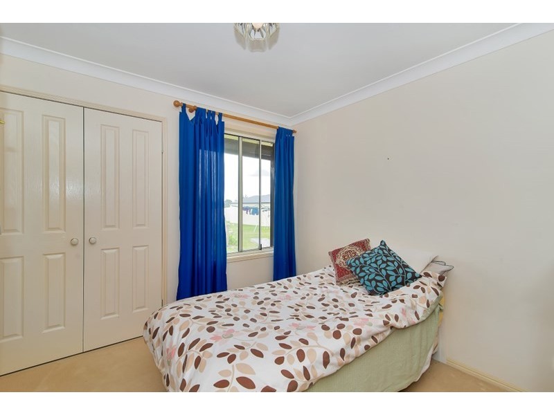 10 Sinclair Street, Wyreema QLD 4352