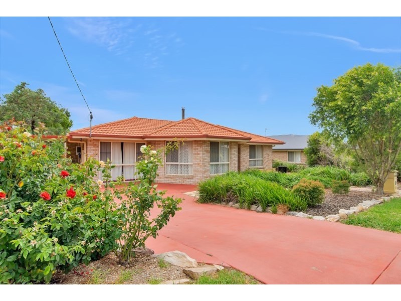 10 Sinclair Street, Wyreema QLD 4352