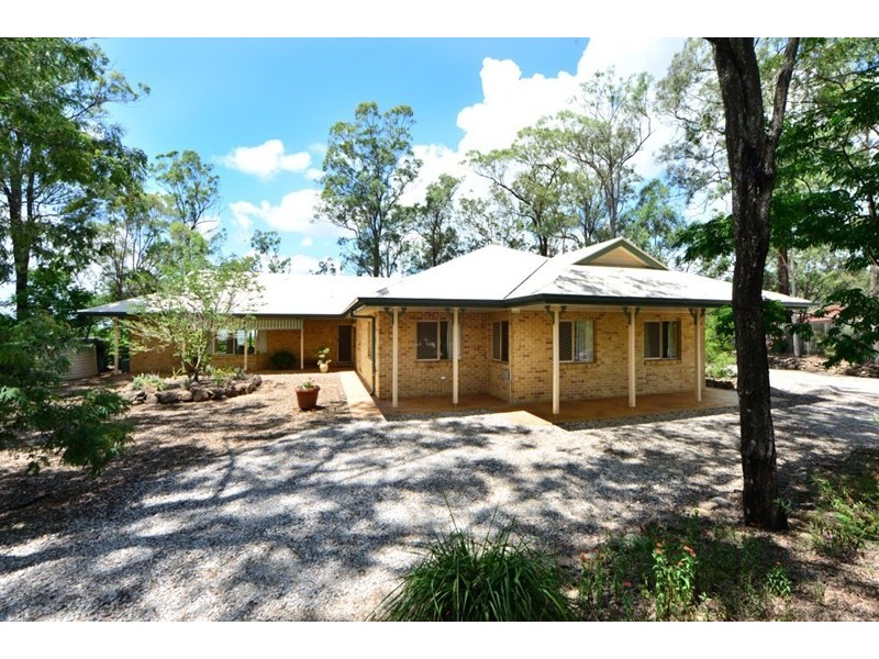 25 Gordon Crescent, Withcott QLD 4352