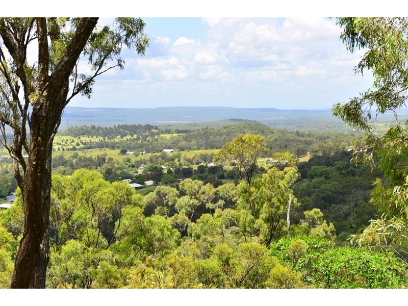 25 Gordon Crescent, Withcott QLD 4352