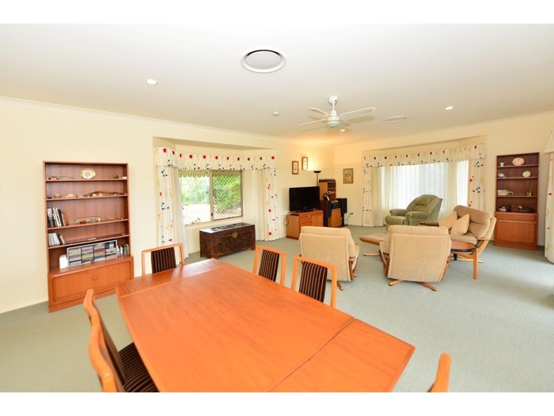 25 Gordon Crescent, Withcott QLD 4352