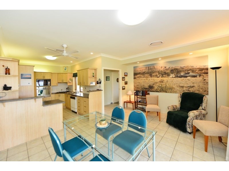 25 Gordon Crescent, Withcott QLD 4352