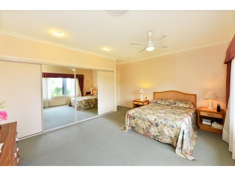 25 Gordon Crescent, Withcott QLD 4352