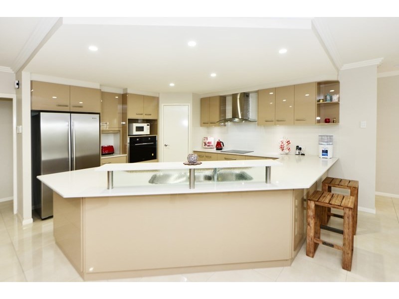 24 Tarlington Street, Middle Ridge QLD 4350