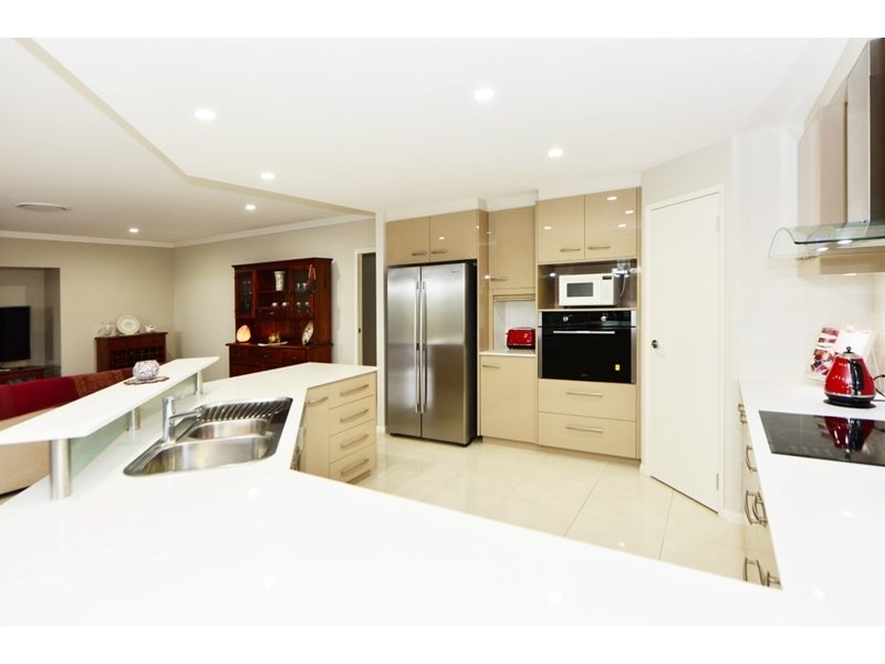 24 Tarlington Street, Middle Ridge QLD 4350