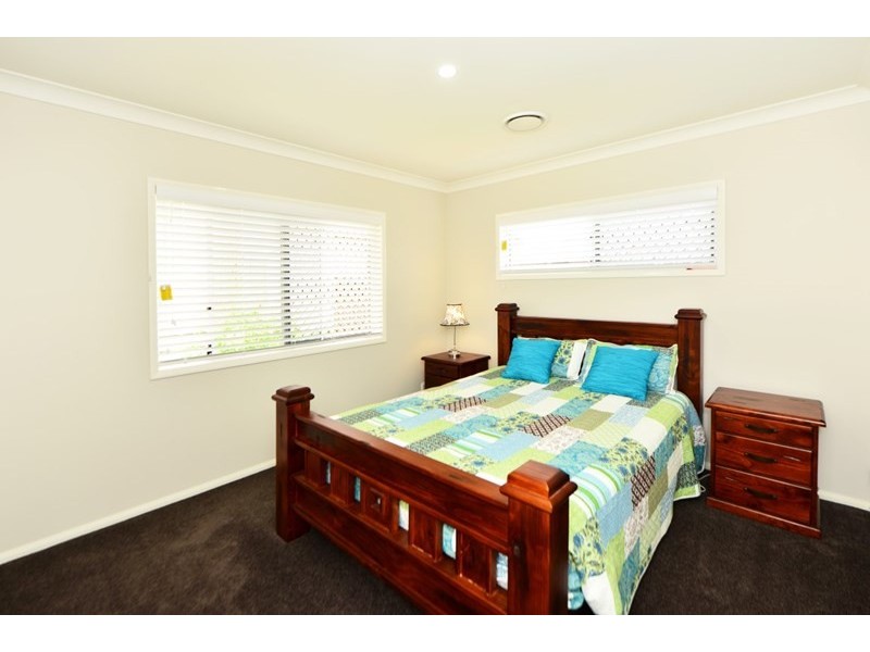 24 Tarlington Street, Middle Ridge QLD 4350