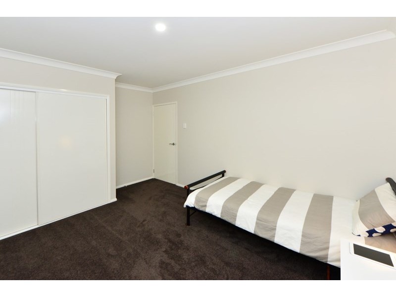 24 Tarlington Street, Middle Ridge QLD 4350