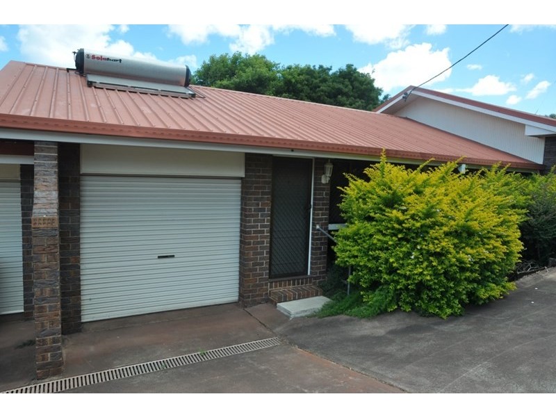2/12 Athol Street, Harlaxton QLD 4350