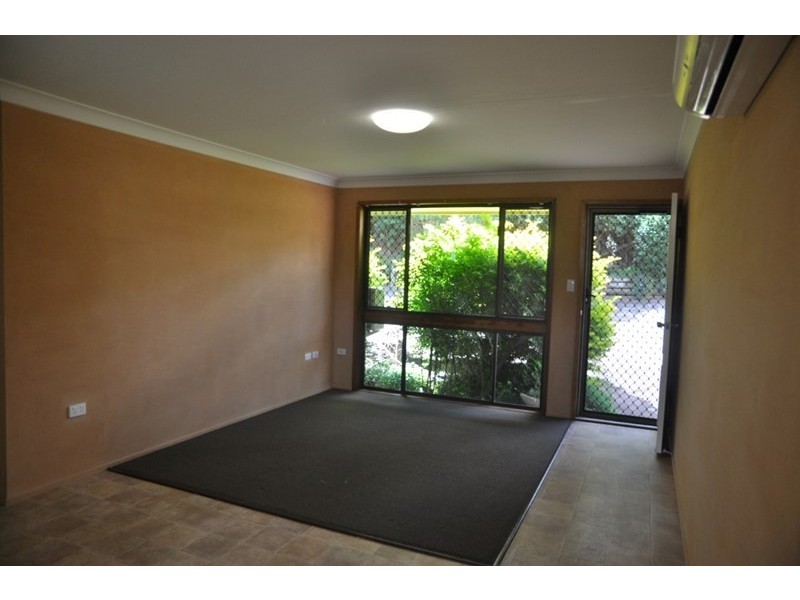 2/12 Athol Street, Harlaxton QLD 4350