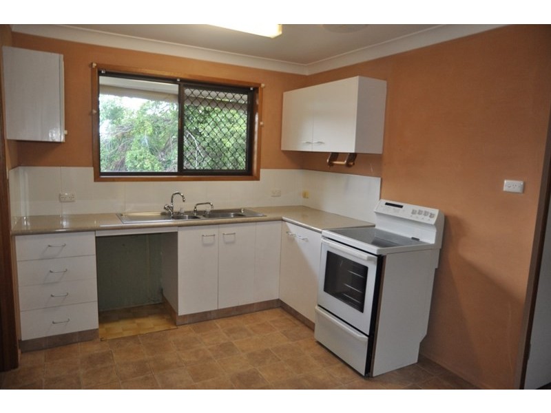 2/12 Athol Street, Harlaxton QLD 4350
