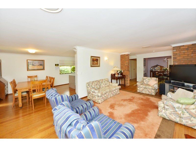 228 Rowbotham Street, Middle Ridge QLD 4350