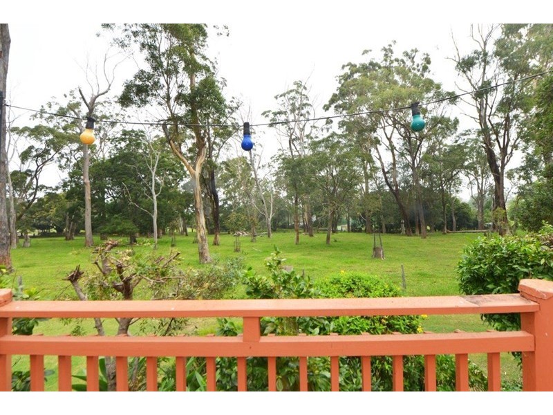 228 Rowbotham Street, Middle Ridge QLD 4350