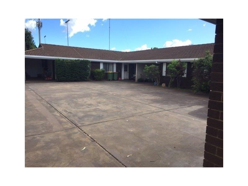 327 Hume Street, South Toowoomba QLD 4350