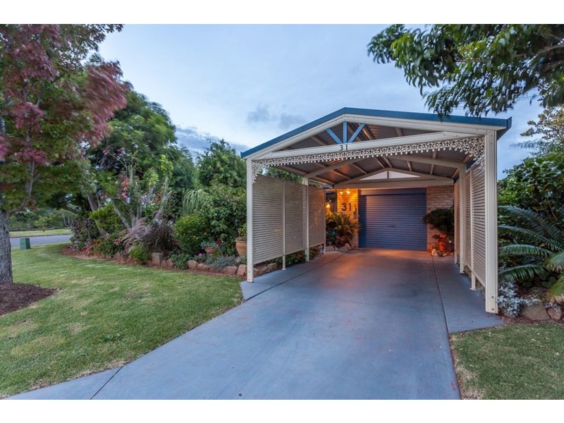 31 Biscay Crescent, Glenvale QLD 4350