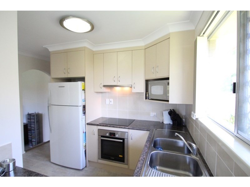 15 Bischof Street, Wilsonton QLD 4350