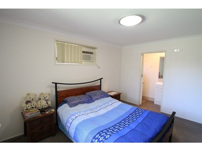 15 Bischof Street, Wilsonton QLD 4350