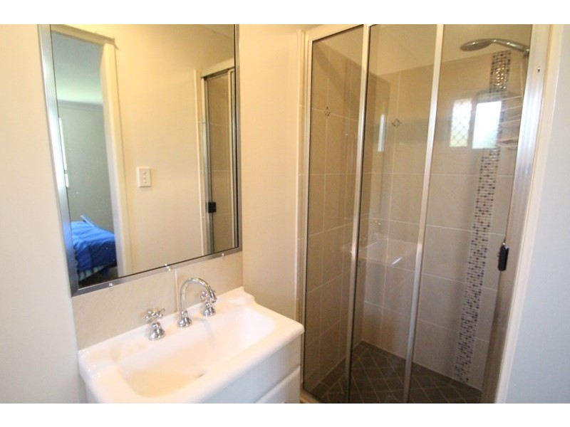 15 Bischof Street, Wilsonton QLD 4350