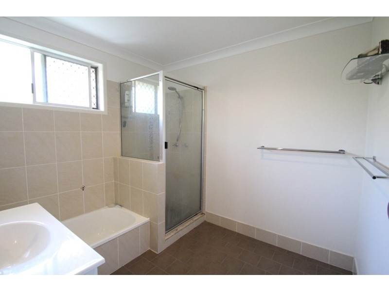 15 Bischof Street, Wilsonton QLD 4350