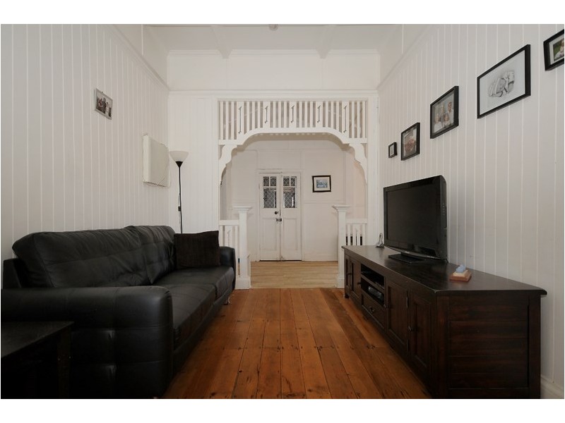 99 Holberton Street, Newtown QLD 4350