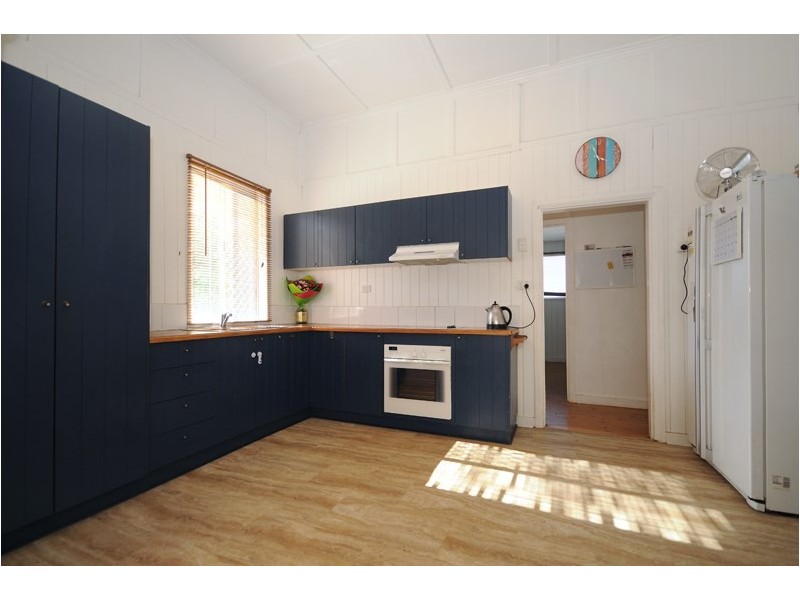 99 Holberton Street, Newtown QLD 4350