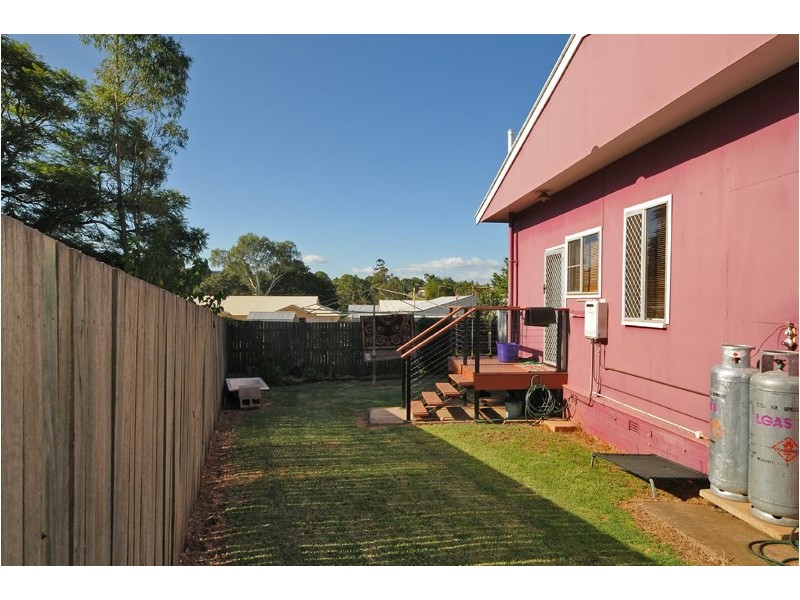 99 Holberton Street, Newtown QLD 4350