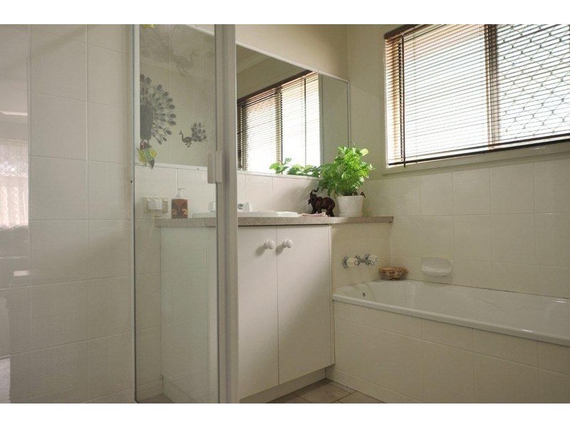 19 Glen Avon Court, Glenvale QLD 4350