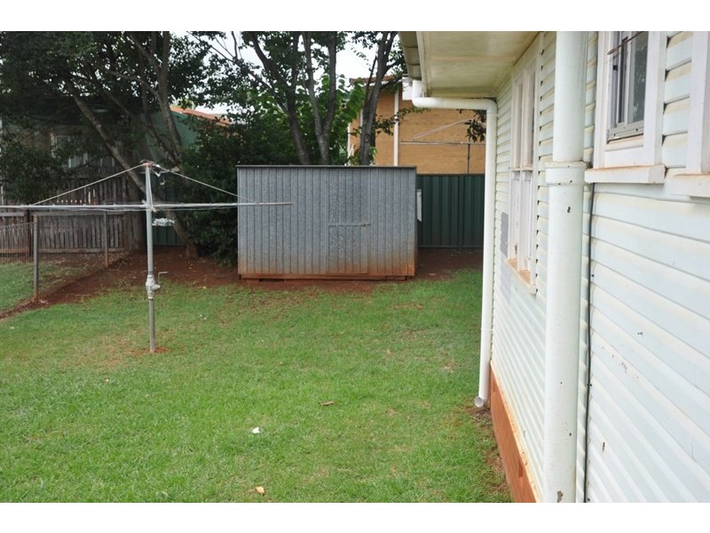 12 Winifred Street, South Toowoomba QLD 4350