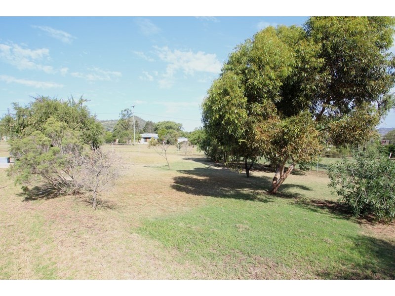 14 North Street, Kingsthorpe QLD 4400