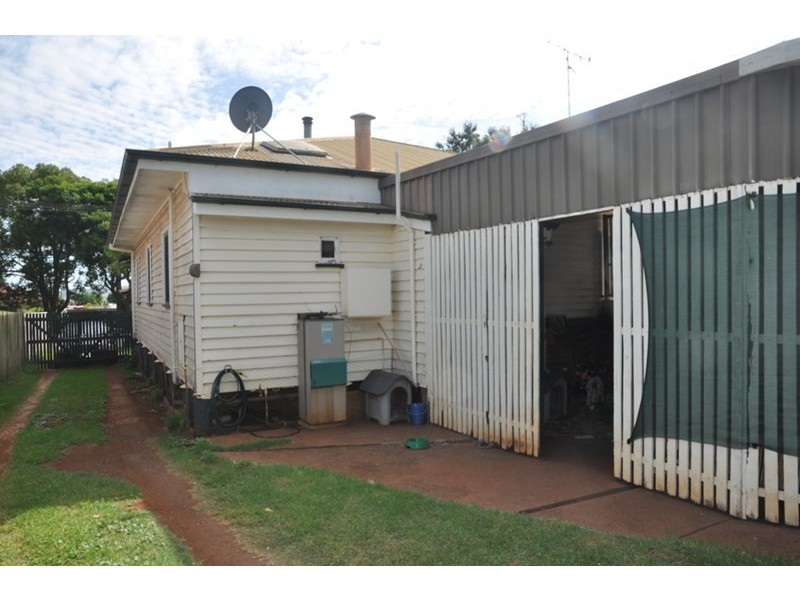 220 Bridge Street, Newtown QLD 4350