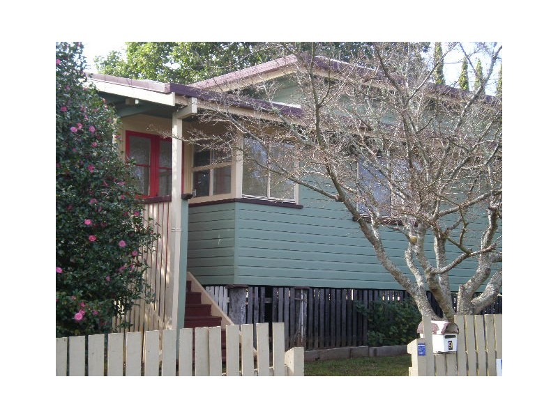 9 Boland Street, Mount Lofty QLD 4350