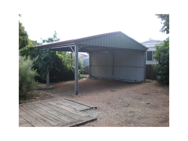 9 Boland Street, Mount Lofty QLD 4350